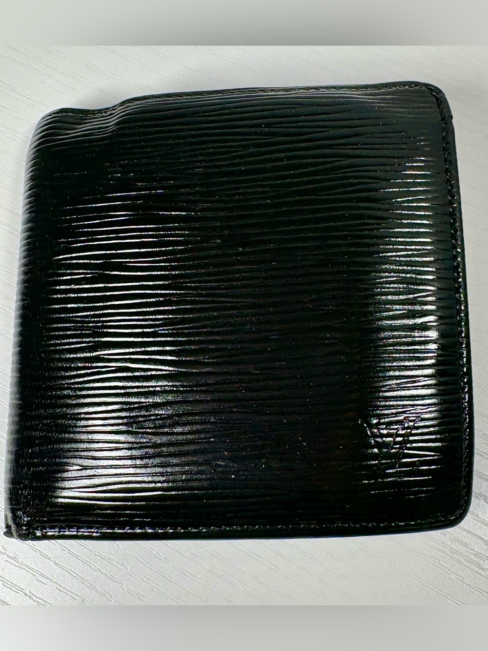 Louis Vuitton Epi Leather Bi Fold Wallet